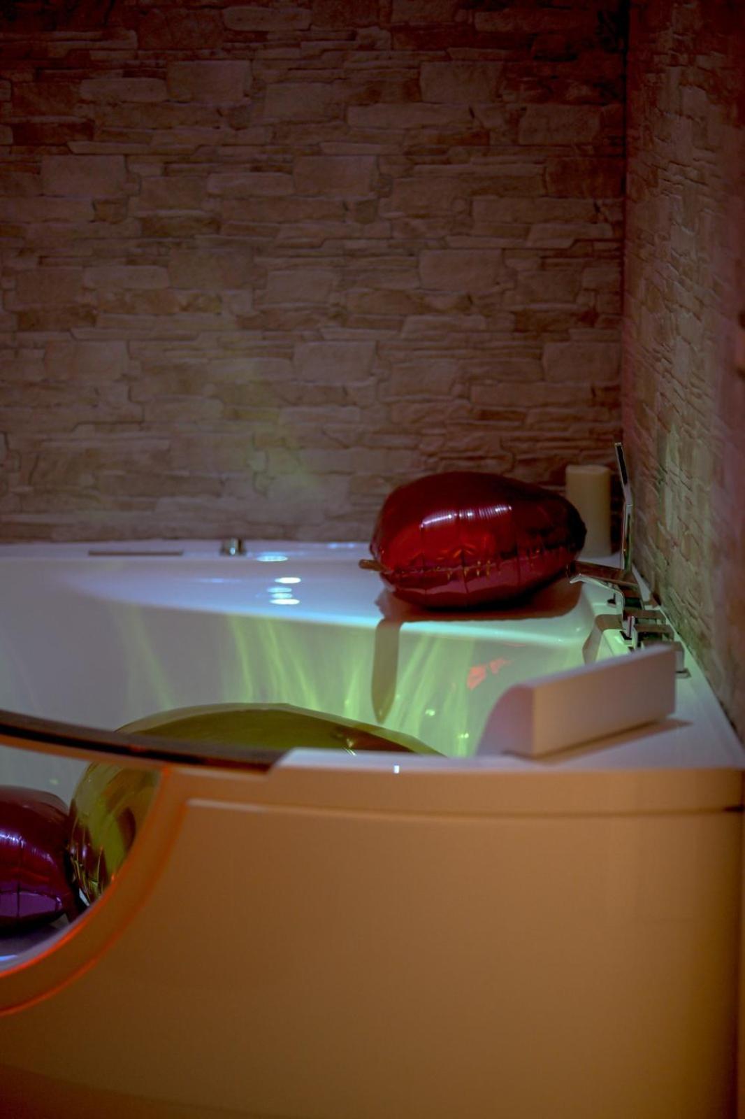 Momenti E Wellness Villa Szirakúza Kültér fotó